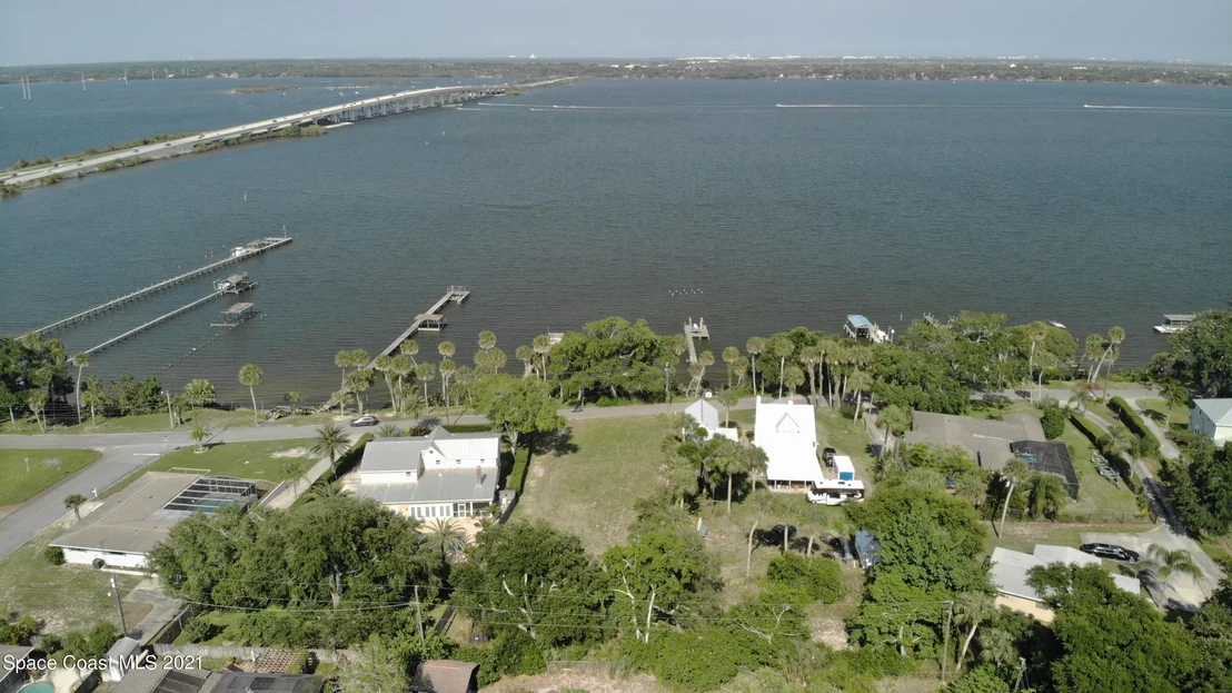 Photo of 2917 N Indian River Drive