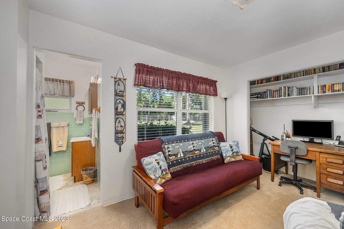 Photo of 643 Cocoanut Grove Avenue
