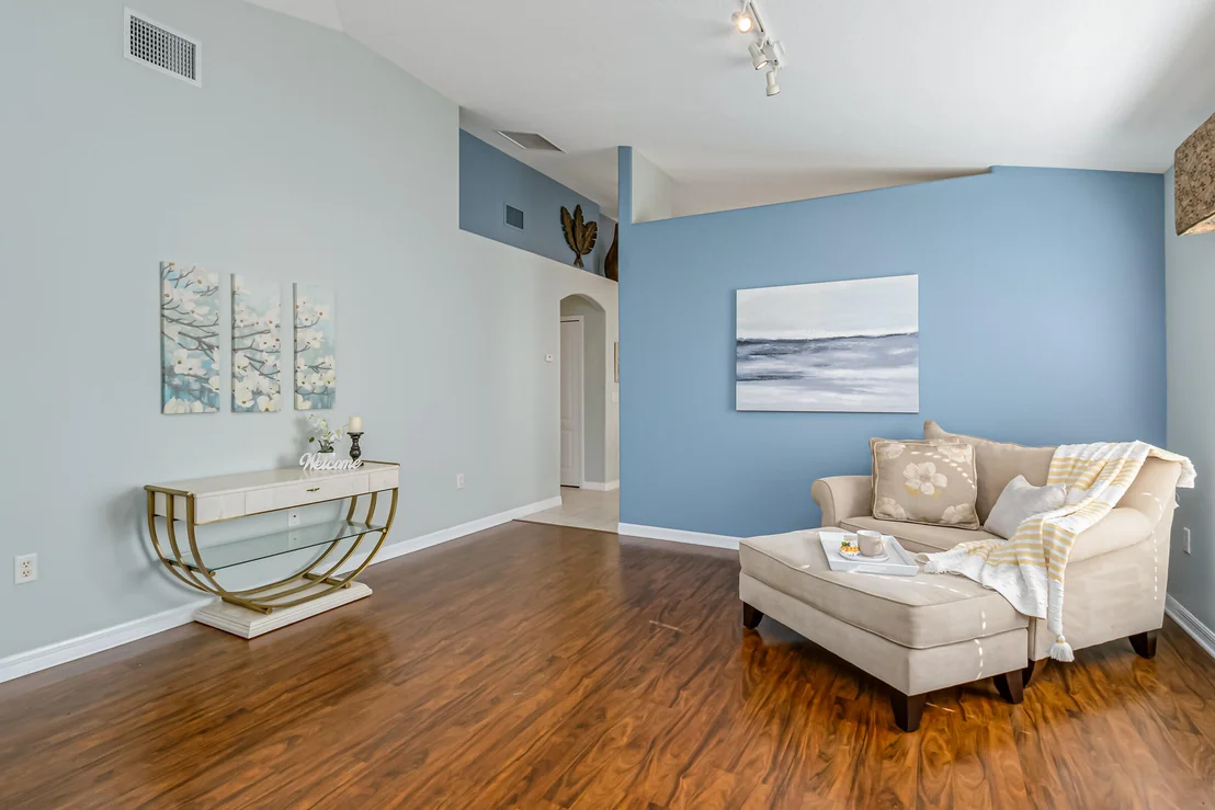 Photo of 7137 Broderick Drive