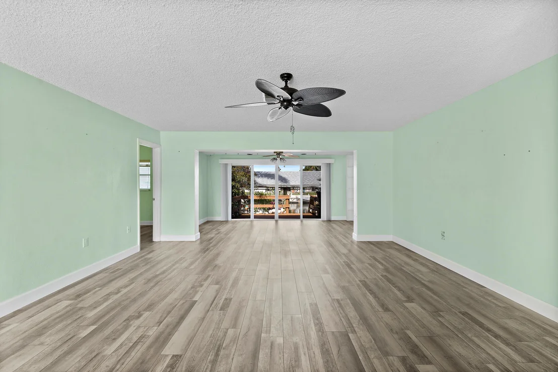 Photo of 453 Penguin Drive