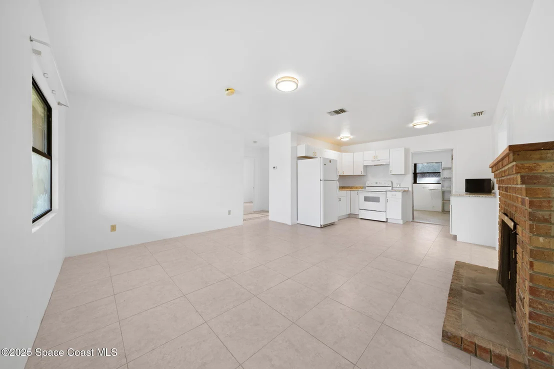 Photo of 2800 Alexander Avenue NE