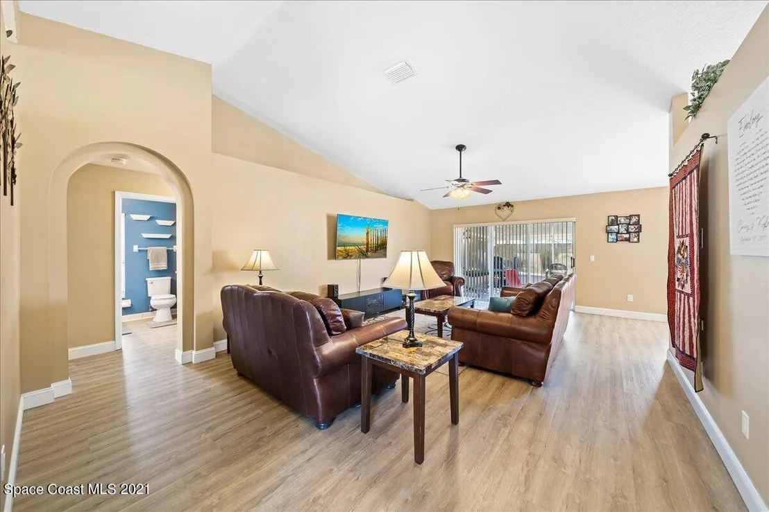 Photo of 1041 Jacaranda Circle