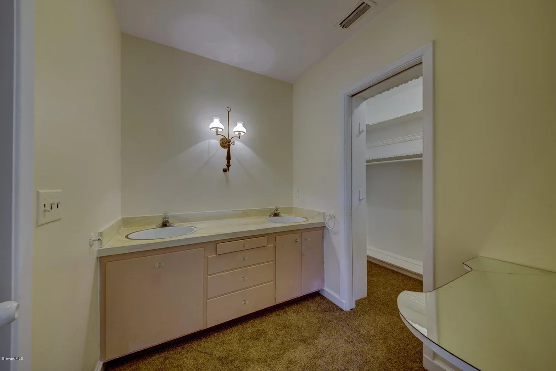 Photo of 2205 ROCKLEDGE Drive