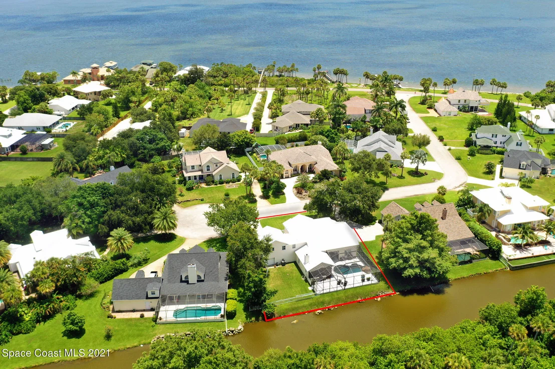 Photo of 2320 Stonebridge Drive