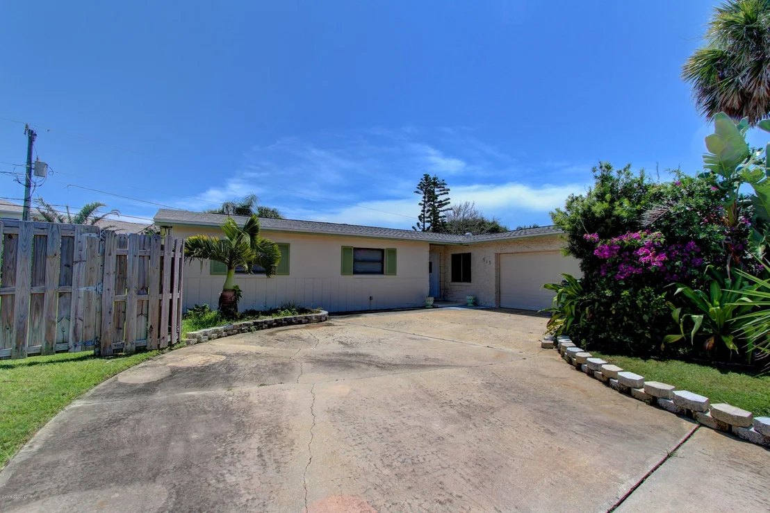Photo of 913 Bluewater Drive