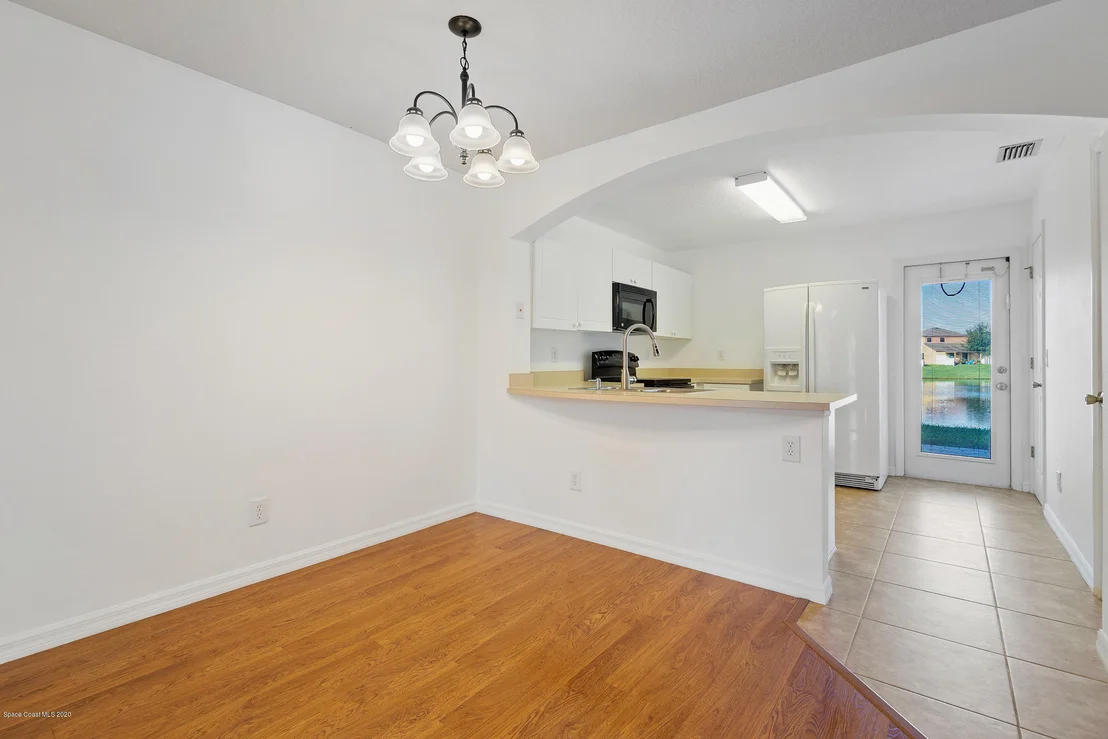 Photo of Unit 103 at 835 Luminary Circle