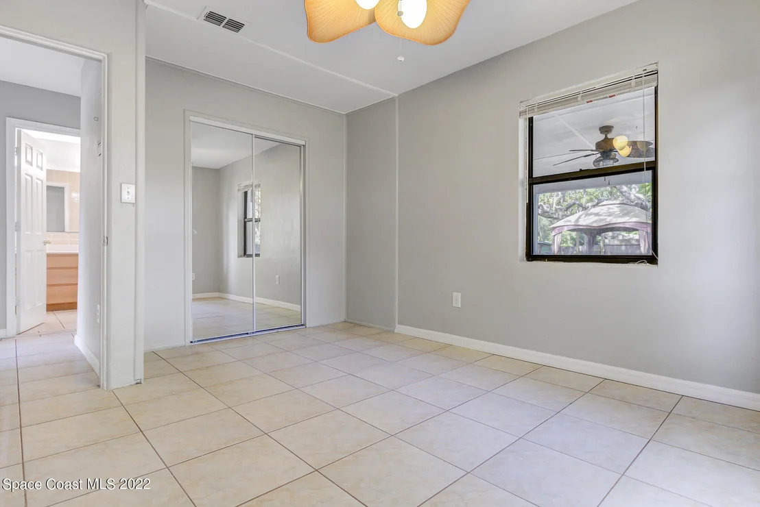Photo of 2777 Pine Avenue