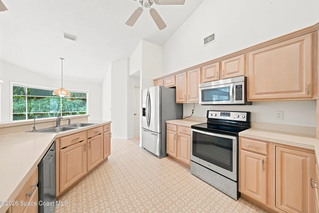 Photo of 1051 Fieldstone Drive