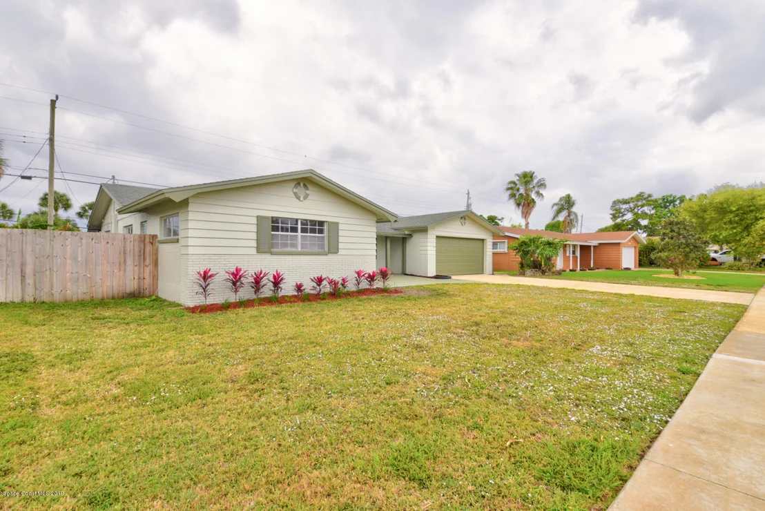 Photo of 909 Jefferson Road