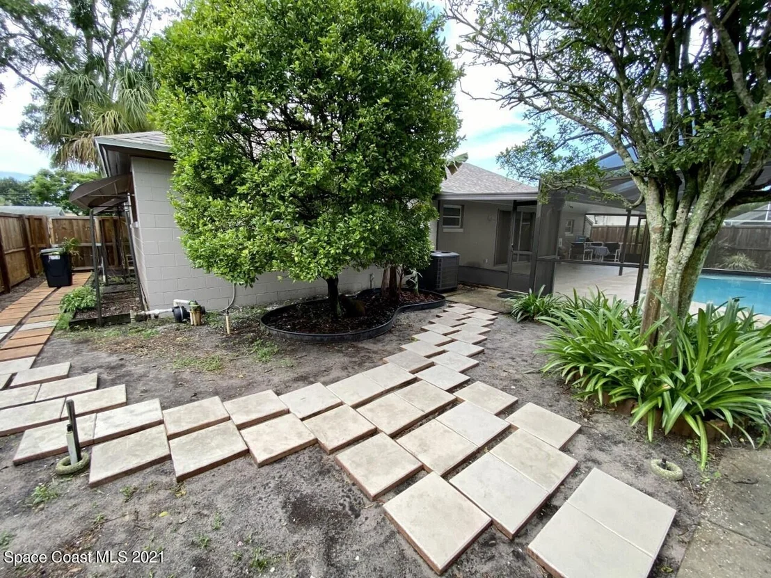 Photo of 937 Kings Post Road