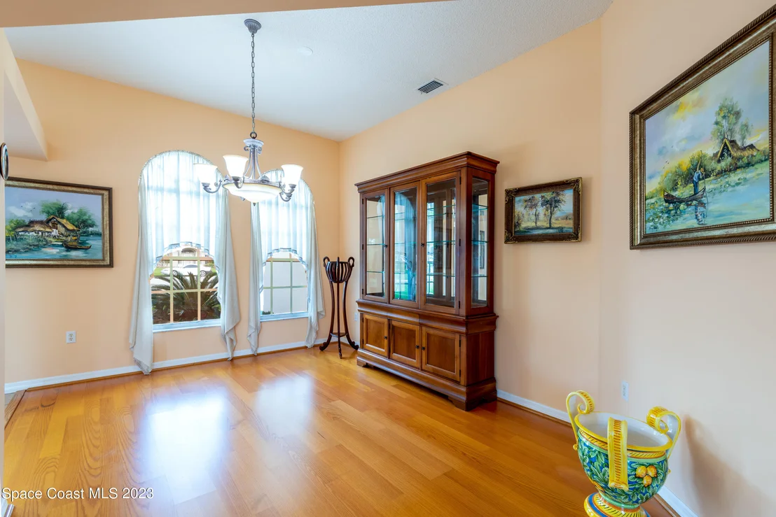 Photo of 899 Cumberland Place