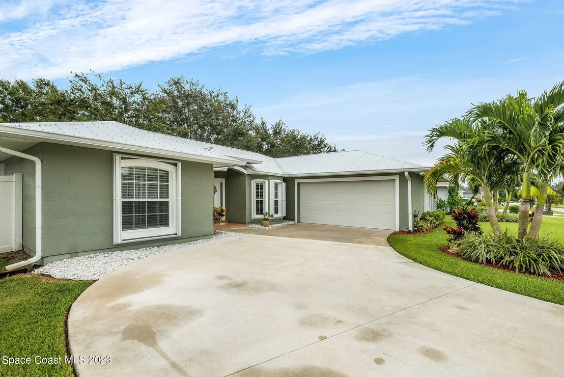 Photo of 468 Biscayne Lane