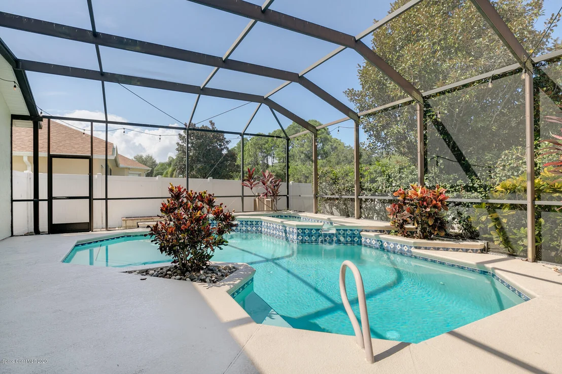 Photo of 1601 Whitman Drive