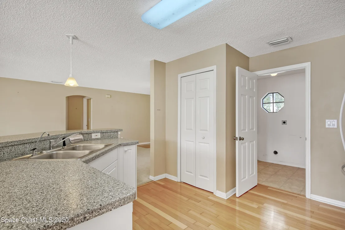 Photo of 2101 Belmont Way