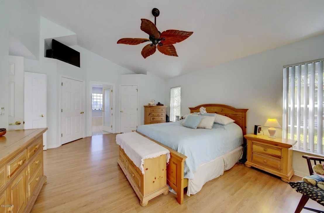 Photo of 313 Island Drive
