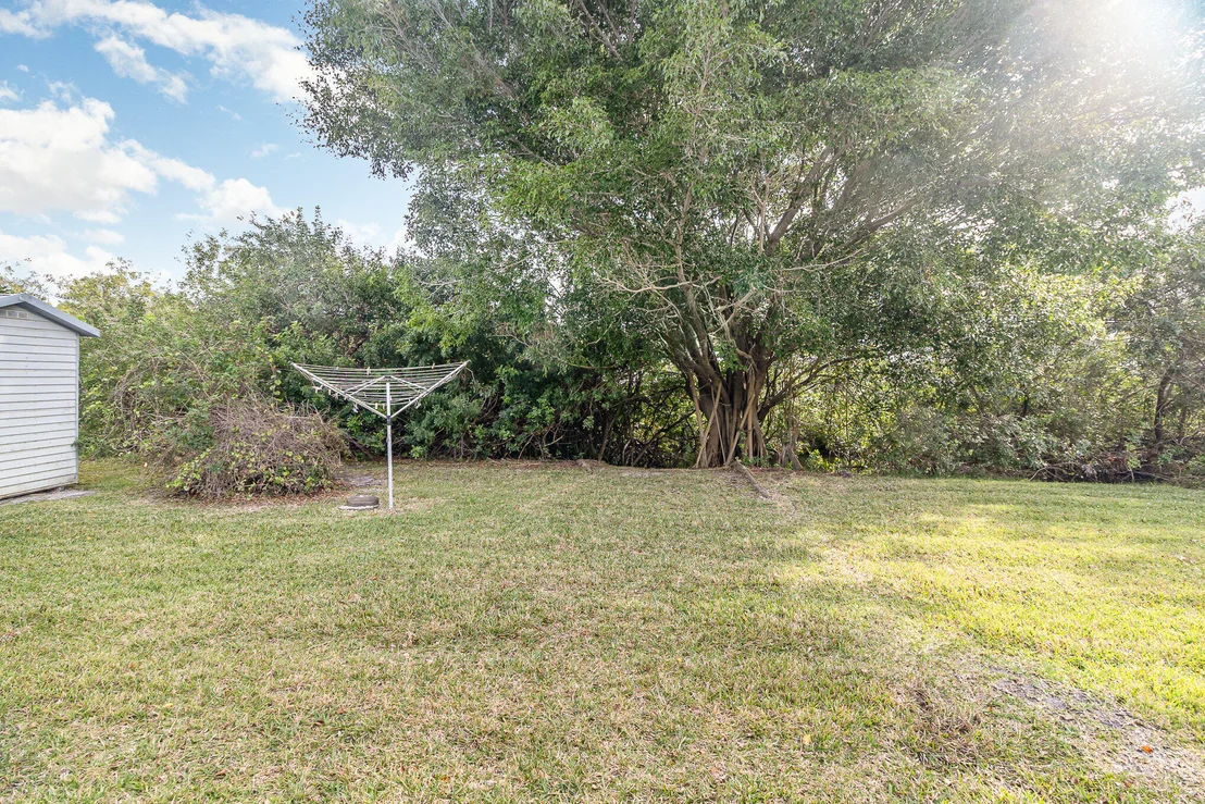Photo of 137 Cinnamon Lake Circle