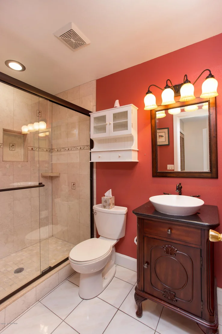 Photo of 2710 Nobility Avenue