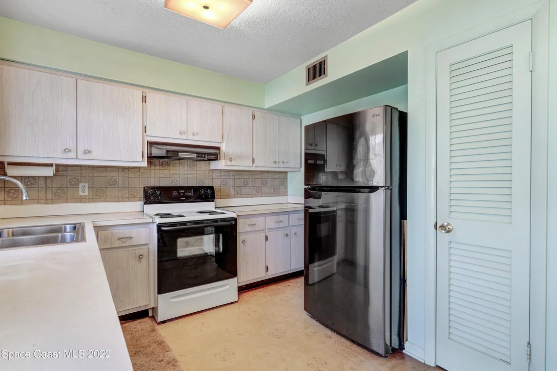 Photo of 773 Angle Street NE