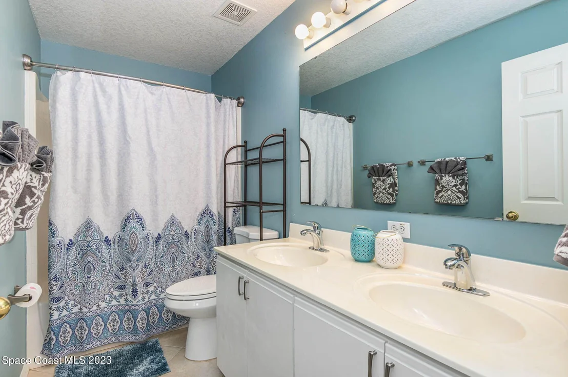 Photo of 3976 Four Lakes Drive