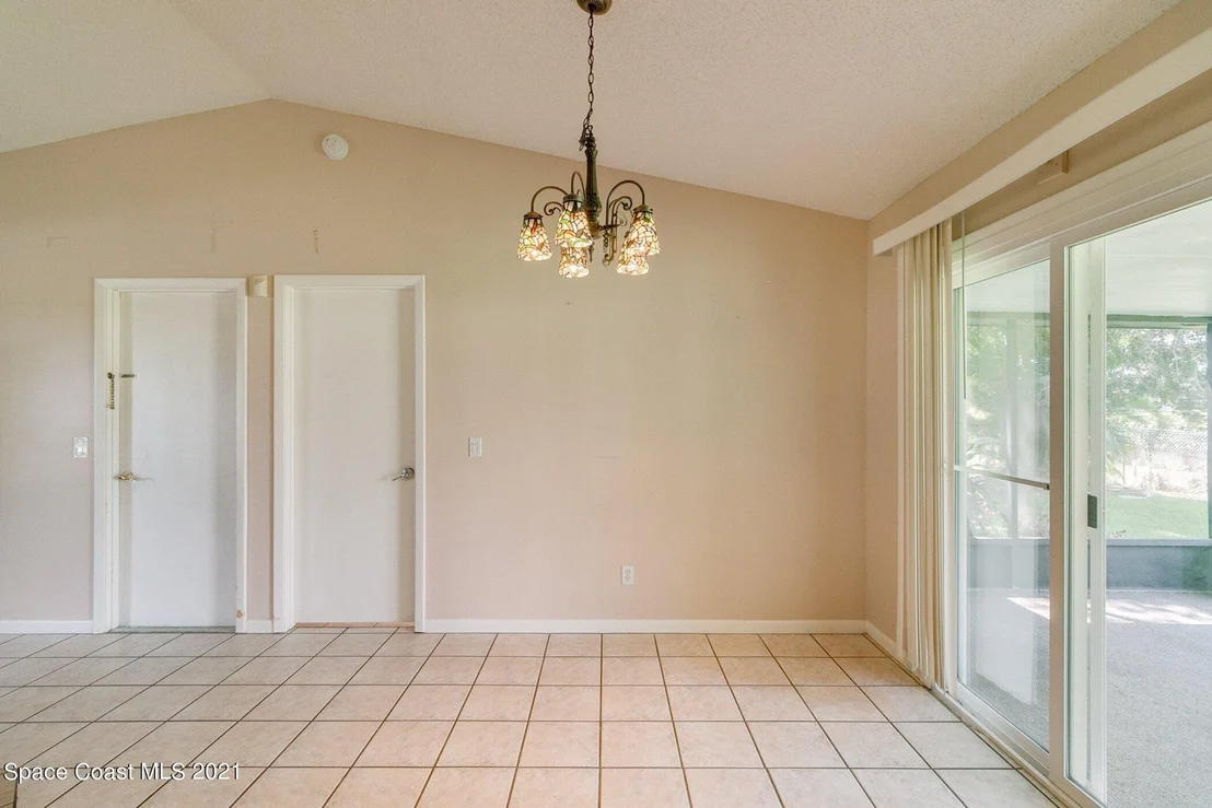 Photo of 1038 Evernia Street