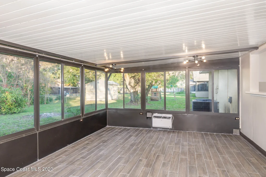 Photo of 4448 Alfred Street