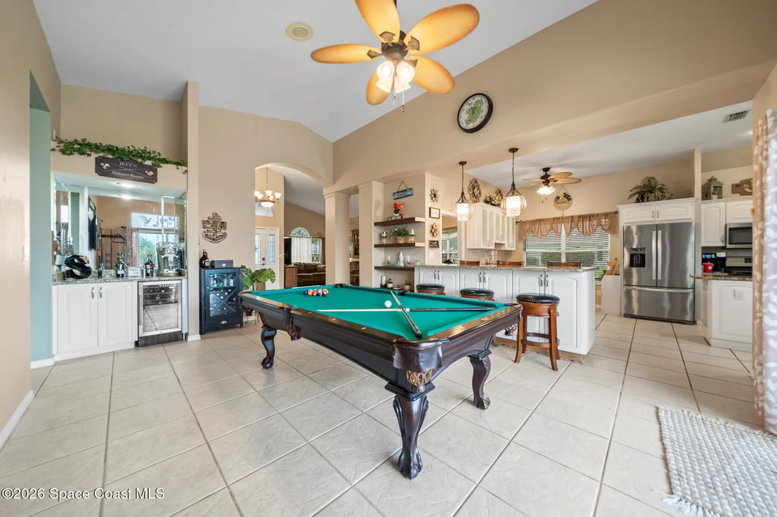 Photo of 950 Somerset Lane