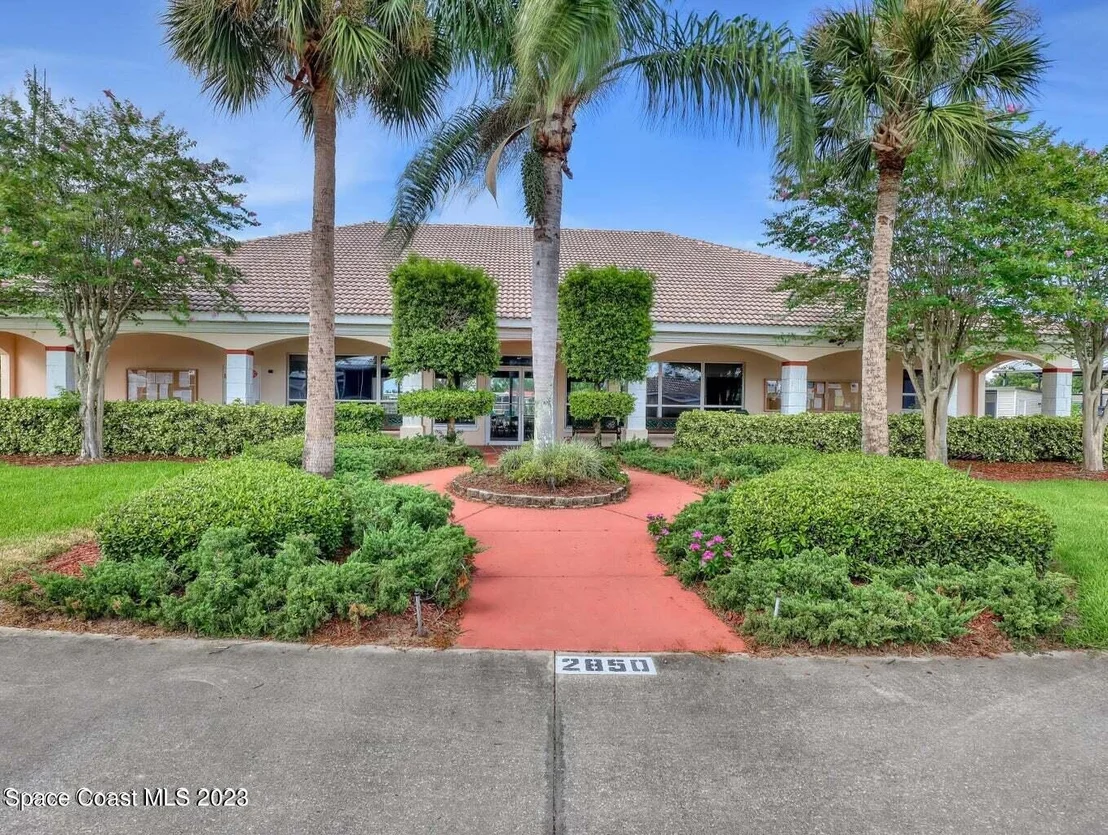 Photo of 3000 Frontier Drive