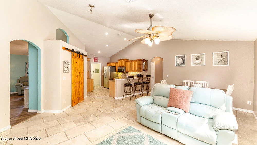 Photo of 6325 Ainsworth Road