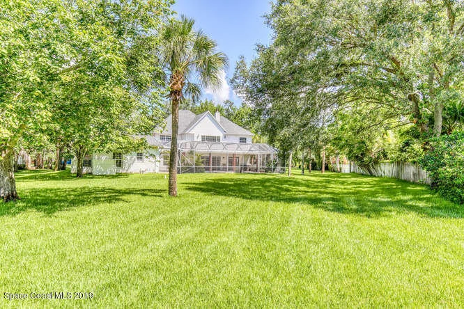 Photo of 2241 Royal Oaks Drive