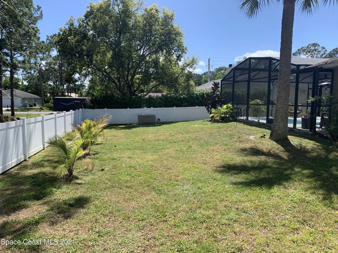 Photo of 6565 Dock Avenue