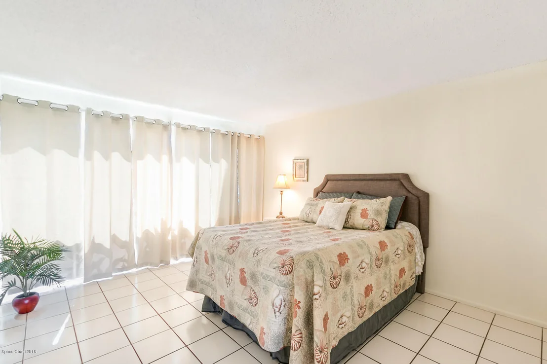 Photo of Unit 4 at 2500 Eagle Drive