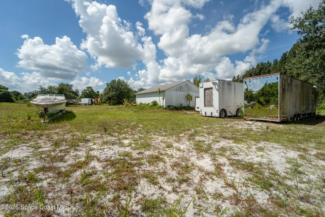 Photo of 6715 Whispering Pines Lane