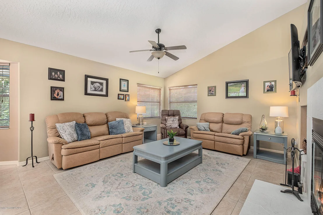 Photo of 5058 Alamanda Drive