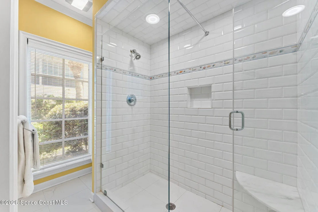 Photo of 680 Ocean Road