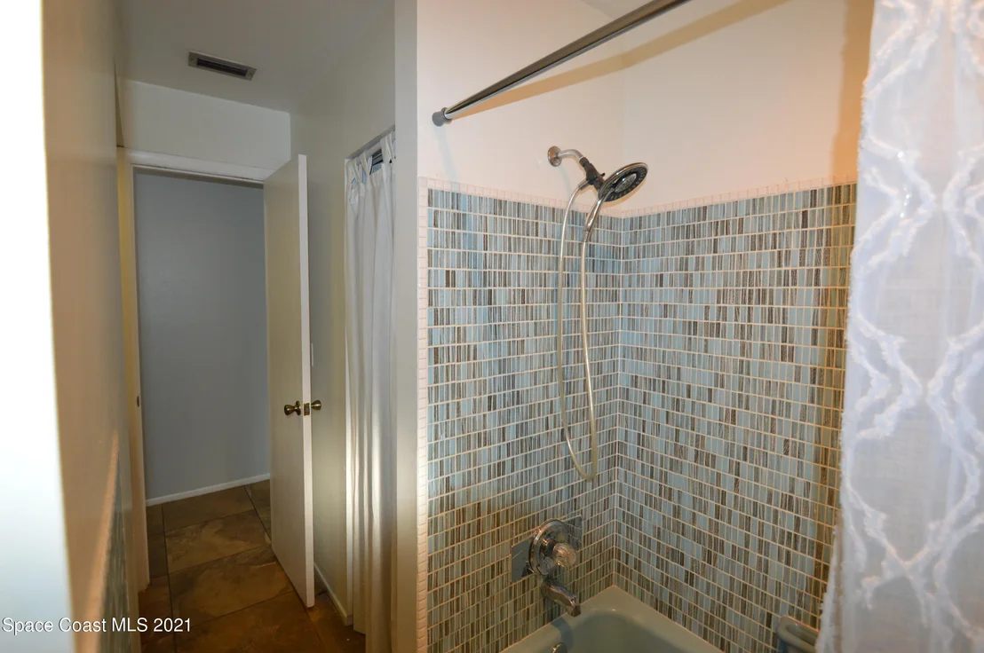 Photo of 758 Mohawk Avenue