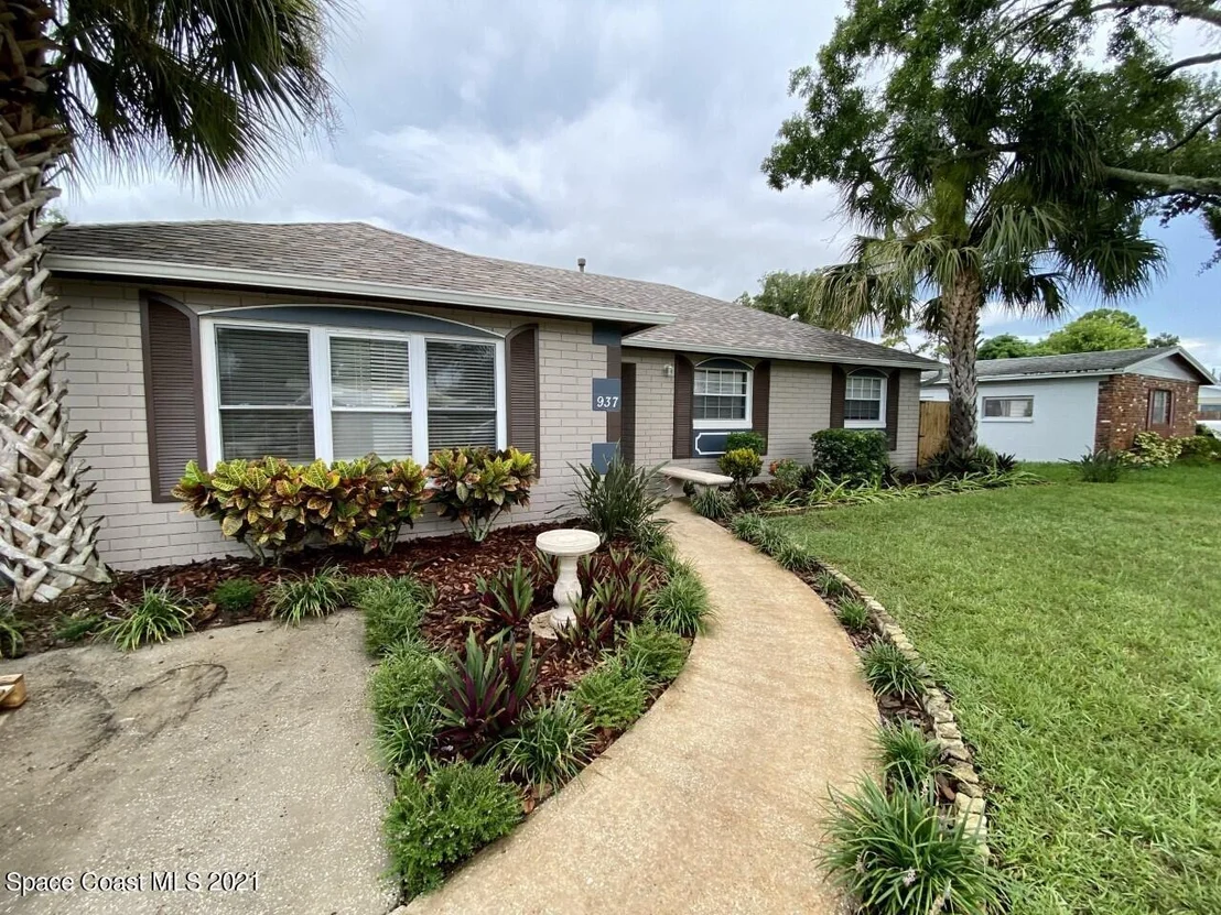 Photo of 937 Kings Post Road