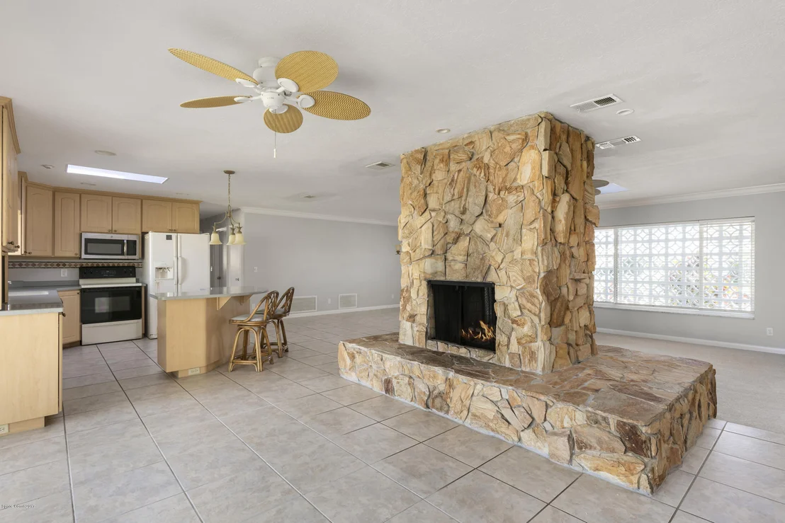 Photo of 596 Oak Ridge Drive