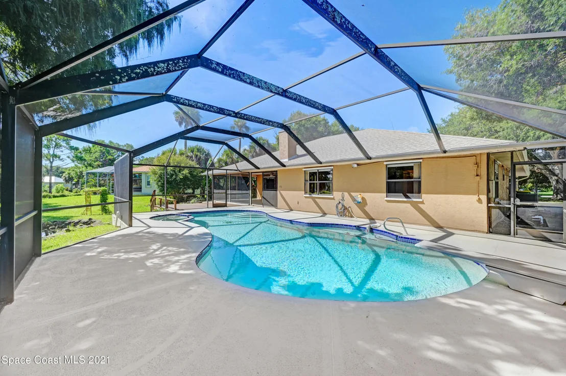 Photo of 255 River Road Circle