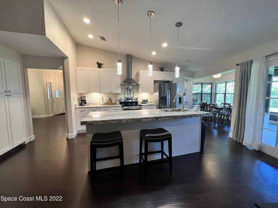 Photo of 2280 Hamlet Drive