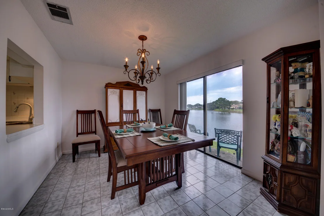 Photo of 441 Myrtlewood Road