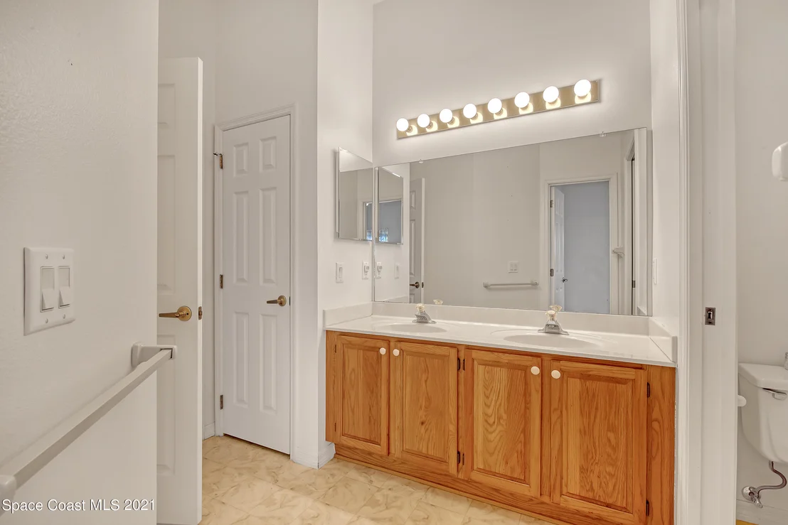Photo of 1461 Wellington Circle