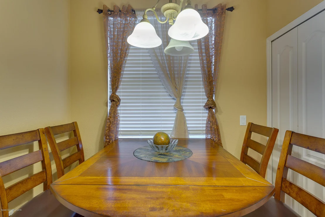 Photo of 1431 Bridgeport Circle