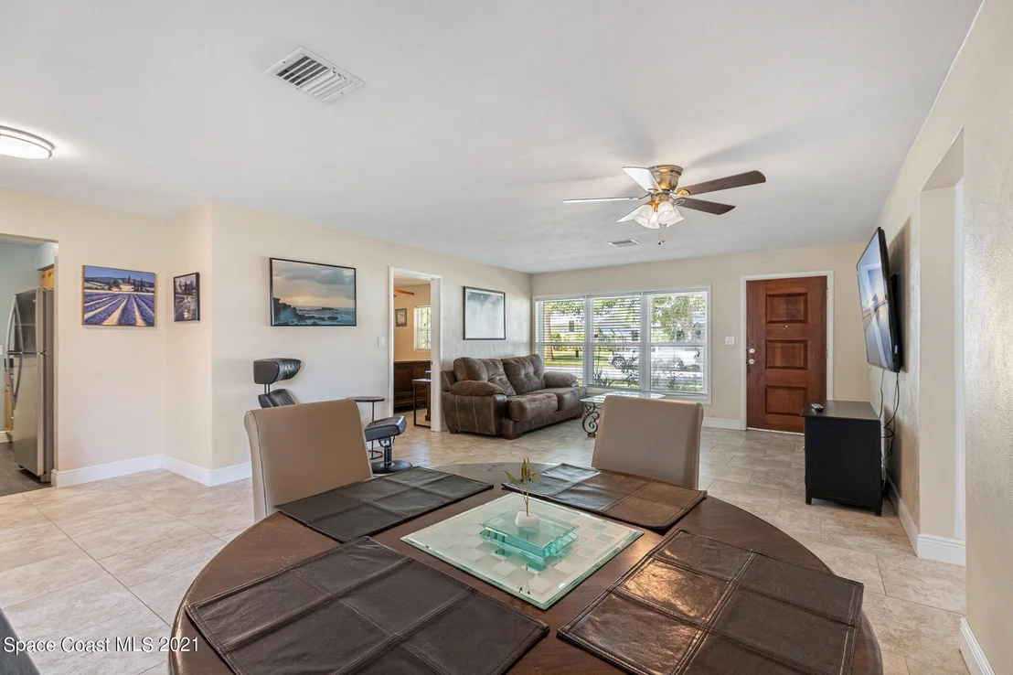 Photo of 401 Bunker Street