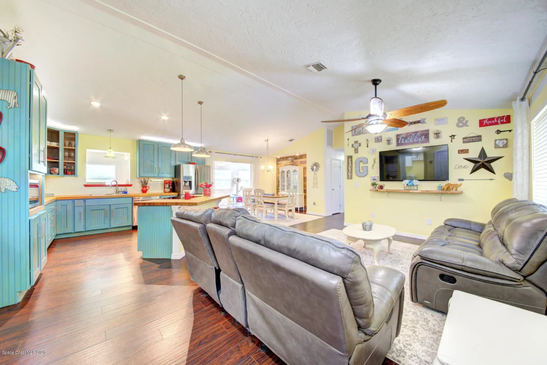 Photo of 6421 Hunt Road