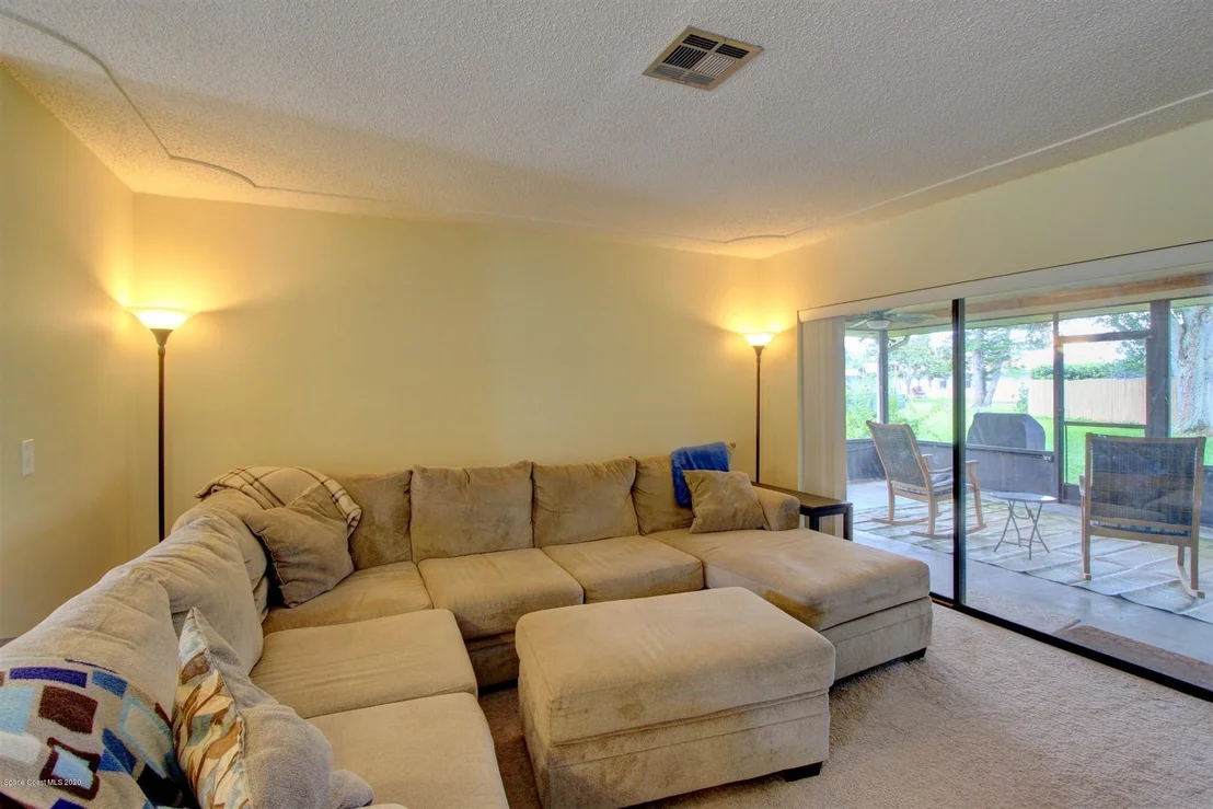 Photo of 881 Sunnybrook Lane