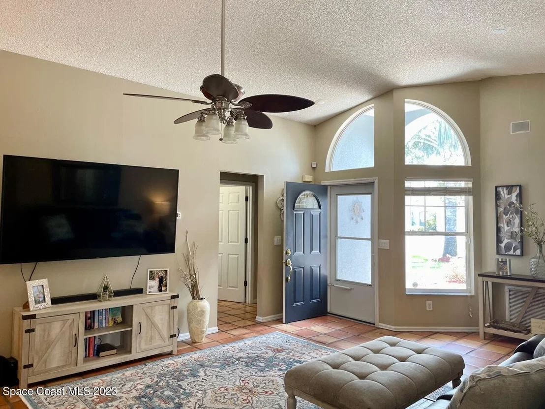 Photo of 8001 Bracken Lane