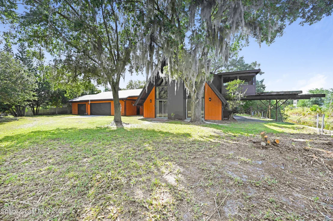 Photo of 555 Amber Lane