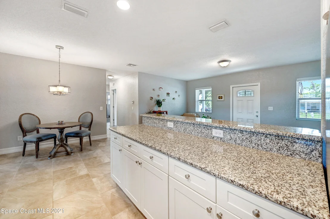 Photo of 827 Glenmore Circle