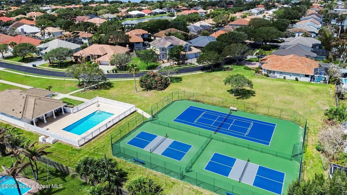 Photo of 333 Flanders Drive