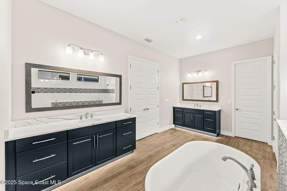 Photo of 2453 Donavan Court